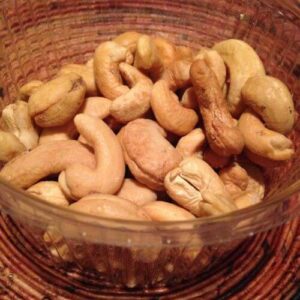 Castanha de cajú Torrada (assada) COM SAL 150g (não-orgânico)